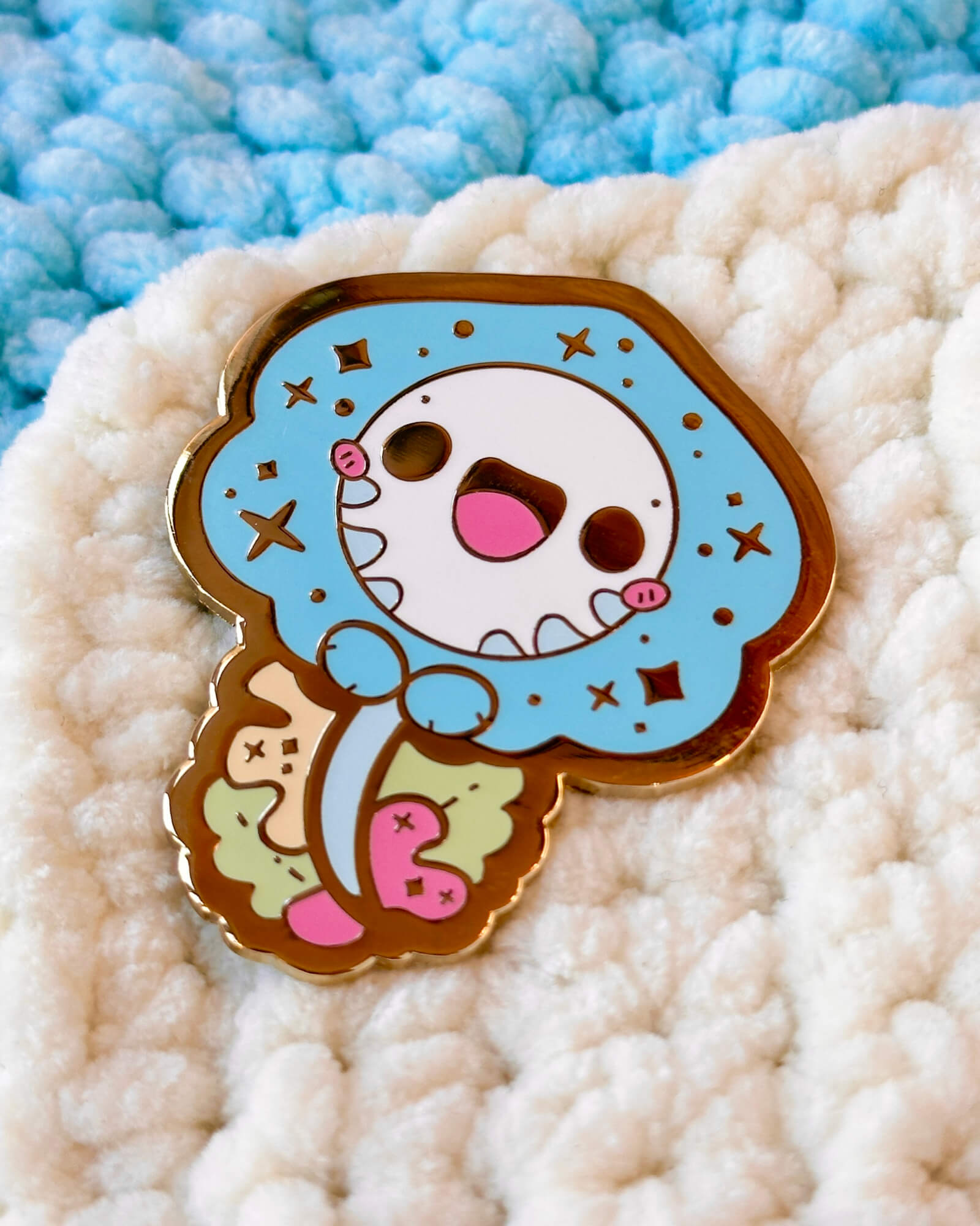 Oceanic Whip Ray Enamel Pin - Designed by Evy Benita - Critumi XL Series - All Rights Reserved (3) - Evy Benita