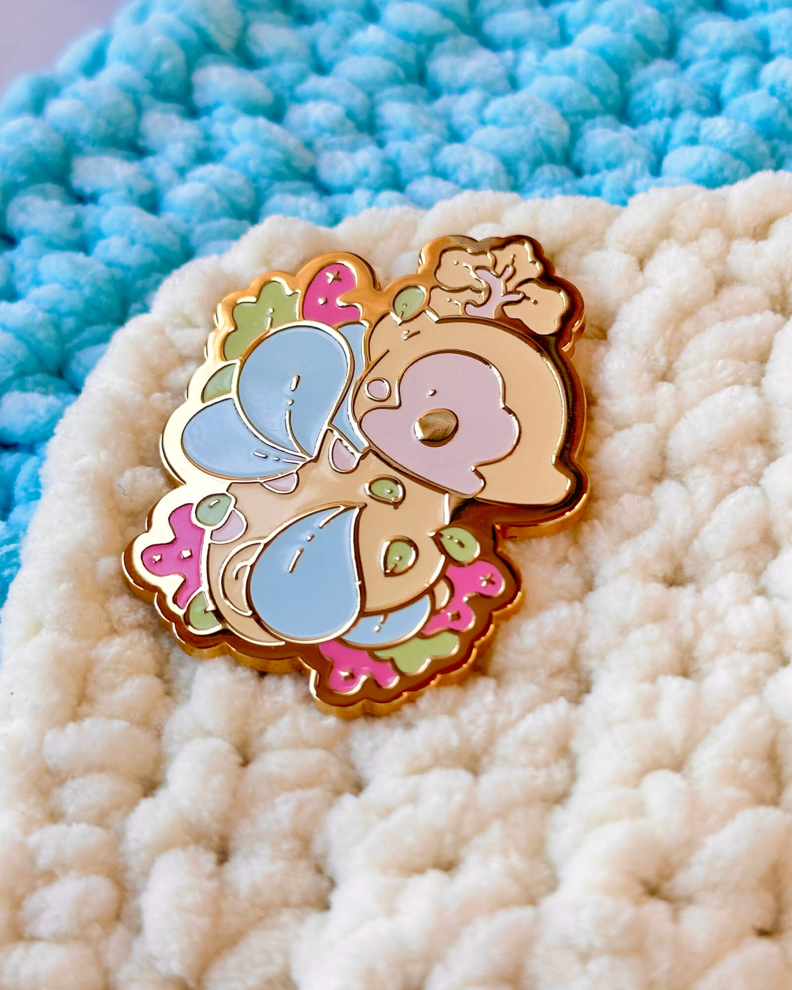 Weedy Sea Dragon Enamel Pin - Designed by Evy Benita - Critumi XL Series - All Rights Reserved (1) - Evy Benita