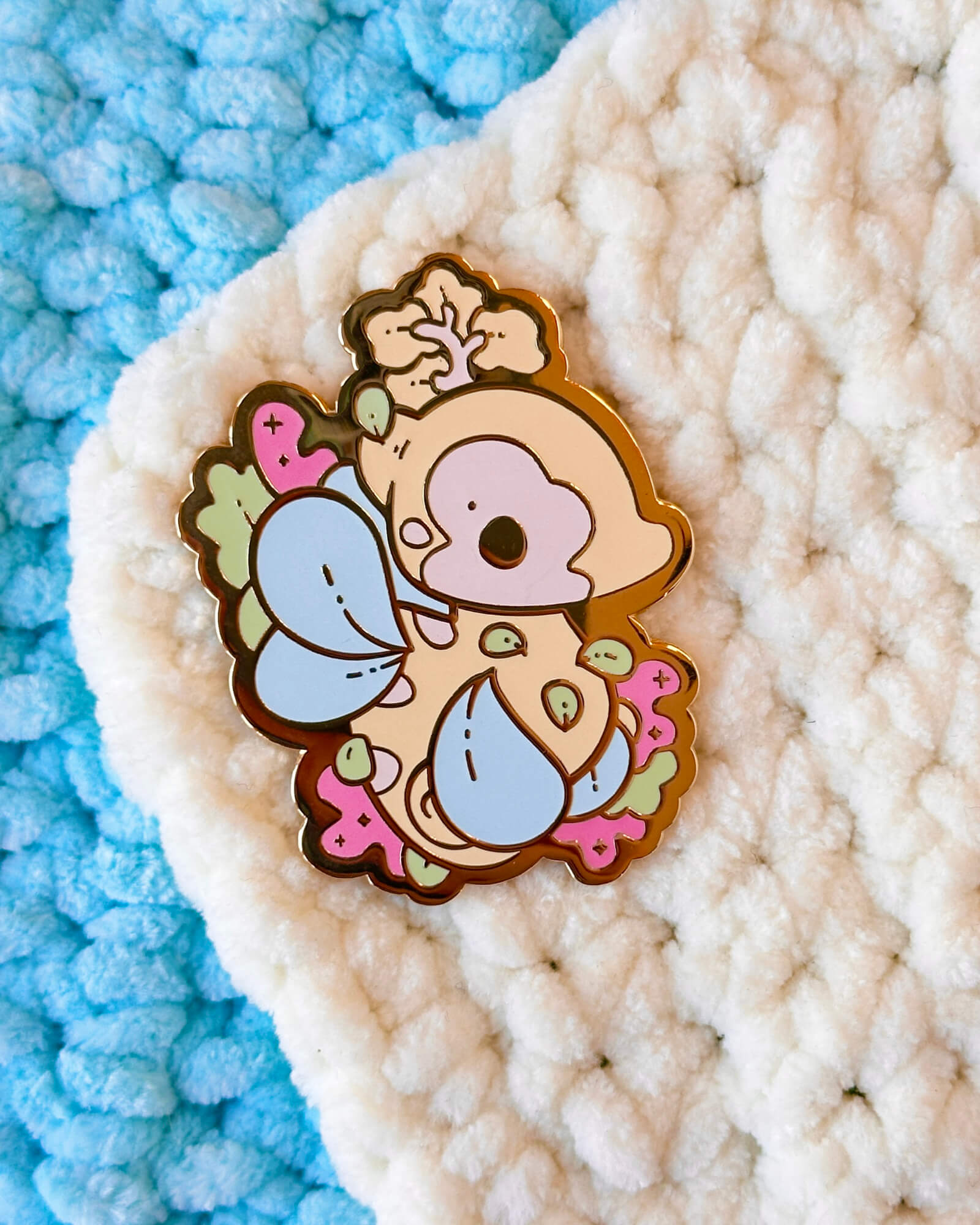 Weedy Sea Dragon Enamel Pin - Designed by Evy Benita - Critumi XL Series - All Rights Reserved (3) - Evy Benita